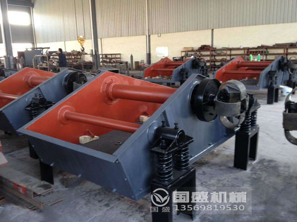 礦用振動篩選機 礦用振動篩選機